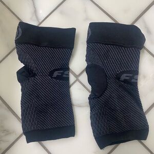 OS1st FS6 Performance Compression Foot Sleeves